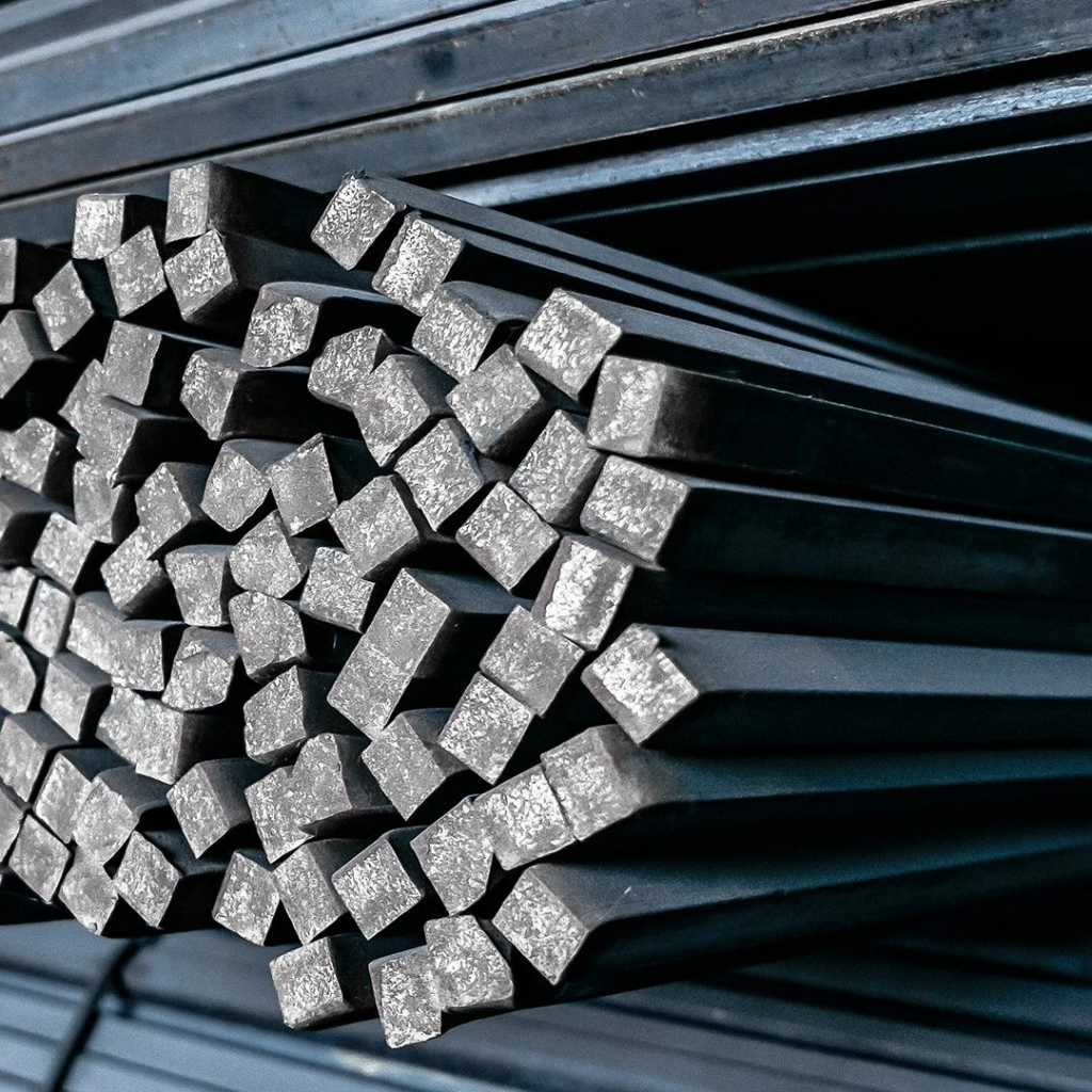 Конструкционный квадрат легированный 29 мм 29 мм 40ХМФА ГОСТ 2591-2006